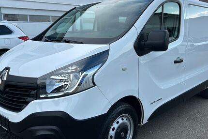 Renault Trafic 128.000 km 11.490 &euro; Trossingen 78647