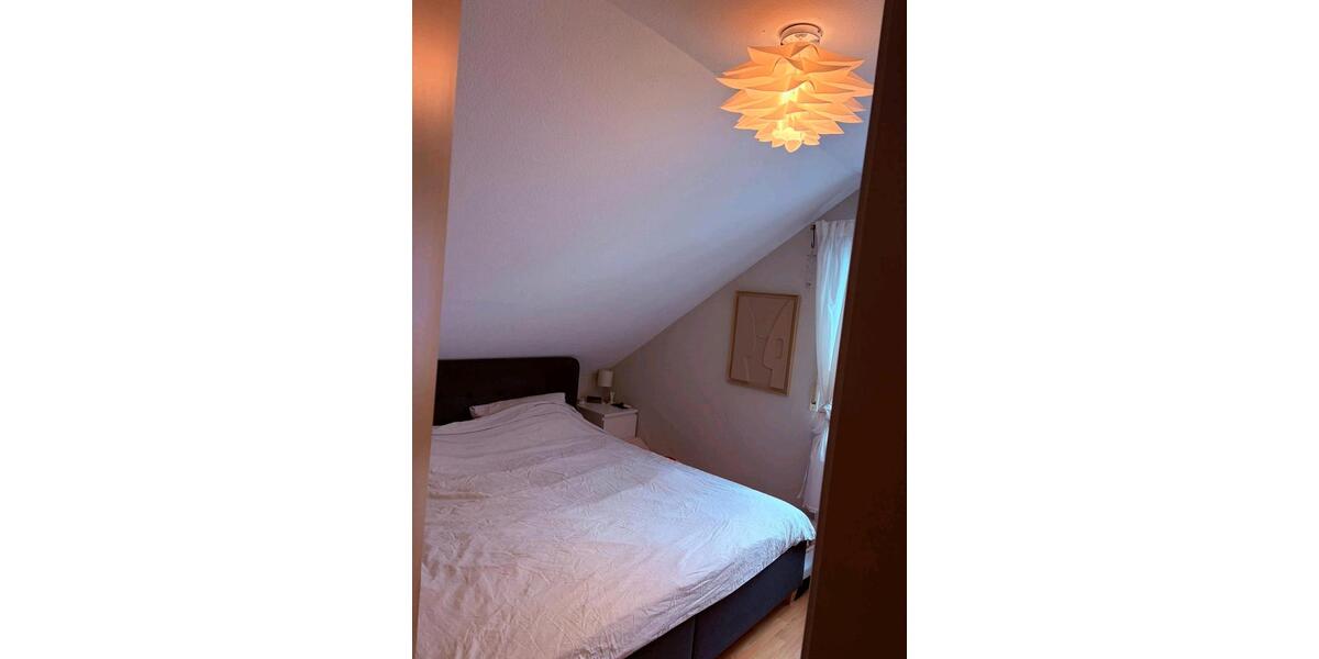 Dachgeschoßwohnung Niedereschach - 4 Zimmer, 90 m&sup2;, 210.000&euro; | Angebot:23230903