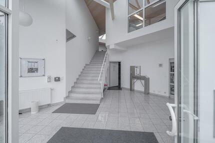 Gewerbeobjekt Villingen-Schwenningen Schwenningen - 3.934&euro; | Angebot:22041343