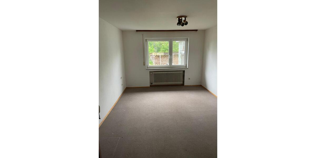 Einfamilienhaus Rottweil - 10 Zimmer, 190 m&sup2;, 340.000&euro; | Angebot:25633066
