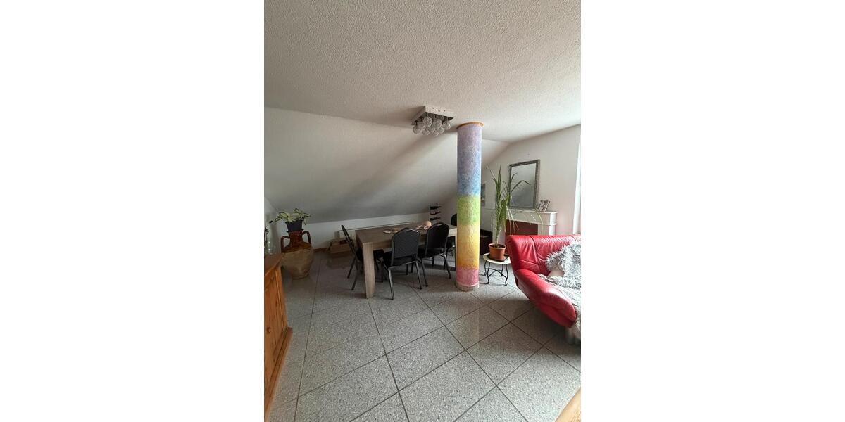 Dachgeschoßwohnung Zimmern ob Rottweil - 4 Zimmer, 80 m&sup2;, 1.050&euro; | Angebot:25259117