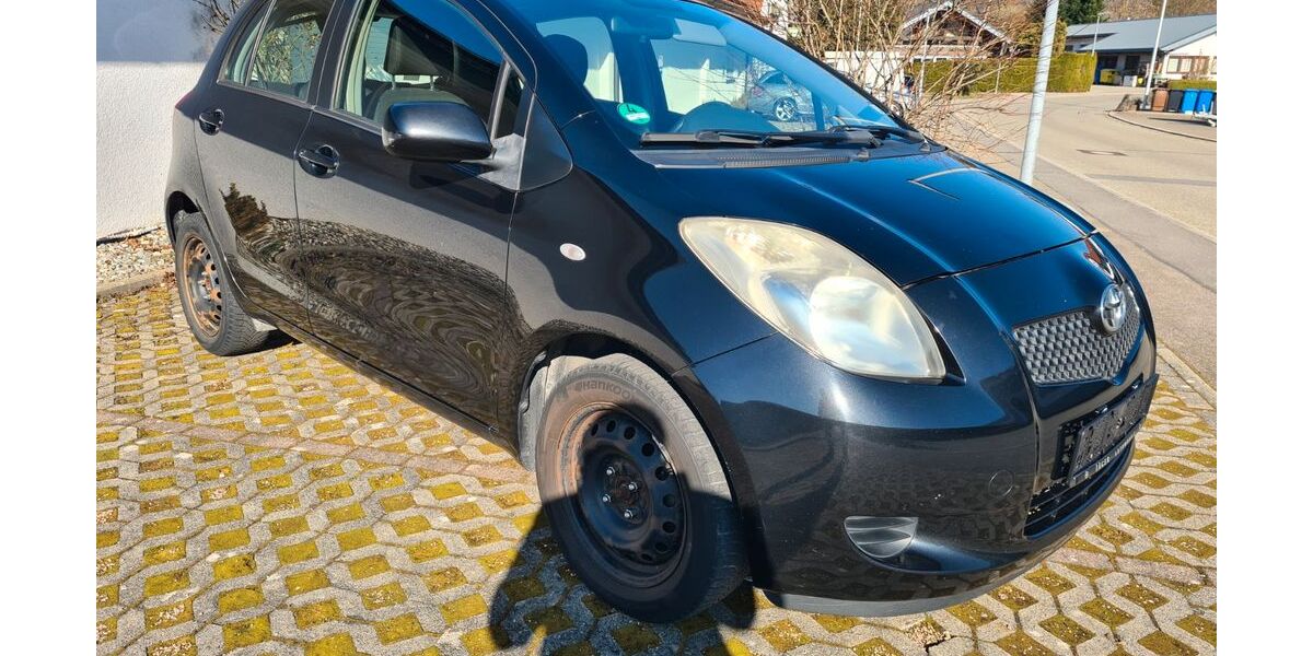 Toyota Yaris 151.000 km 2.700 &euro; Spaichingen 78549