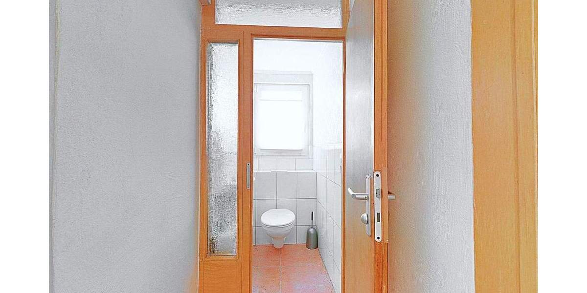 Einfamilienhaus Vöhrenbach Stadtgebiet - 1 Zimmer, 204 m&sup2;, 195.000&euro; | Angebot:25747049