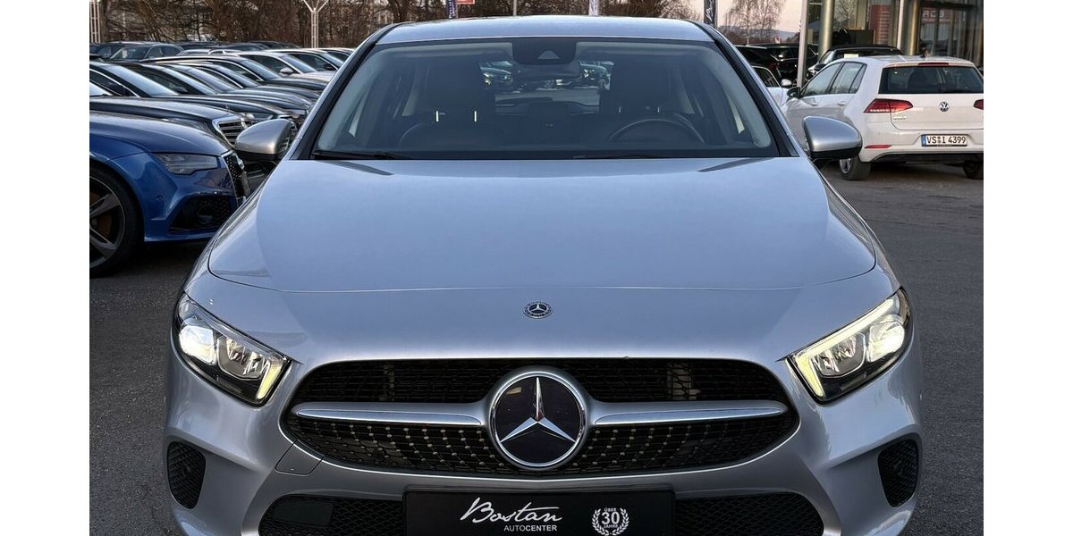 Mercedes-Benz A 250 BUSSINES/NAVIGATION/HIGHPERFORMACE-LED/PDC 123.953 km 19.900 &euro; Villingen-Schwenningen 78054