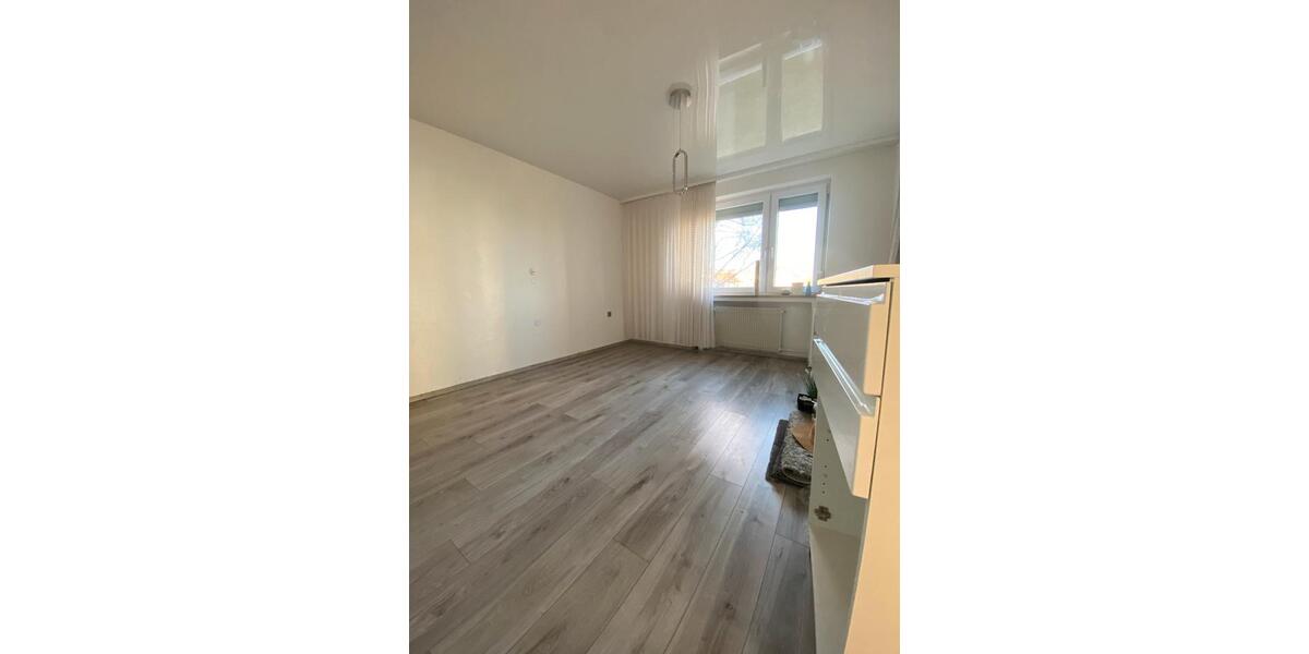Etagenwohnung Villingen-Schwenningen Schwenningen - 1 Zimmer, 78 m&sup2;, 199.000&euro; | Angebot:25150621