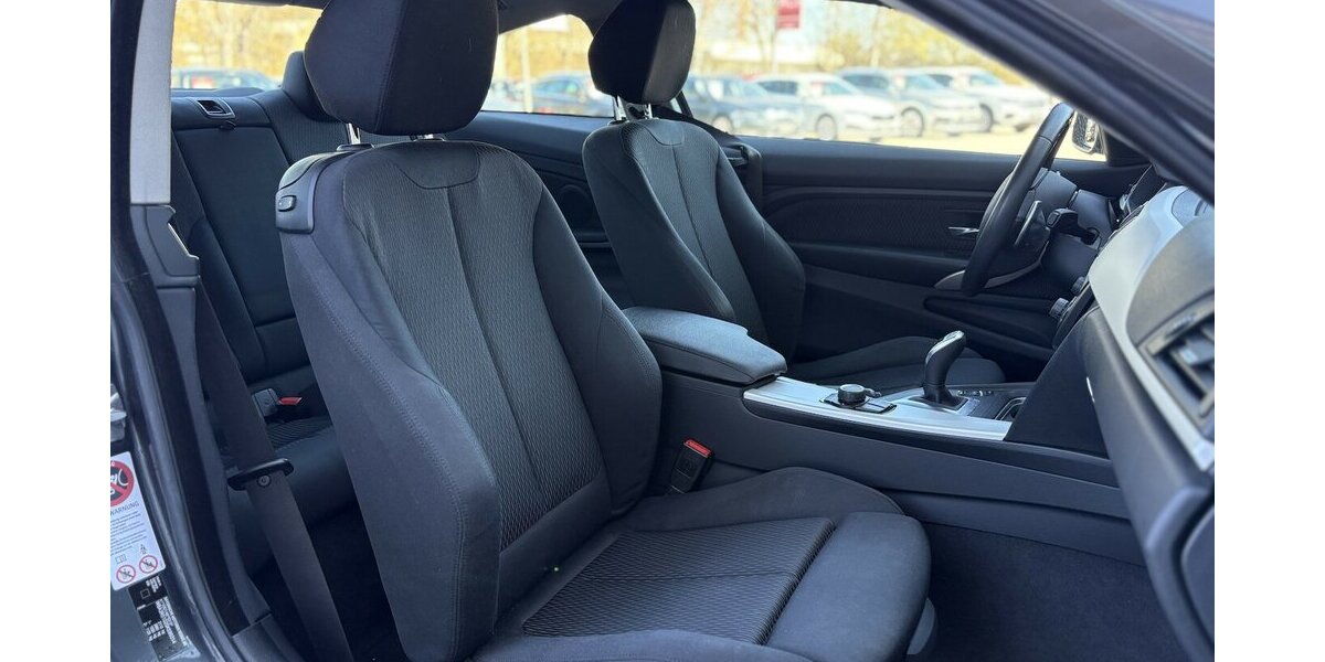 BMW 435I Coupe xDrive MEMORY/SITZHEIZUNG/LED/1.HAND 125.089 km 22.900 &euro; Villingen-Schwenningen 78054