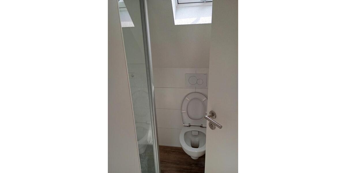 Dachgeschoßwohnung Villingen-Schwenningen Schwenningen - 3 Zimmer, 800&euro; | Angebot:21795335