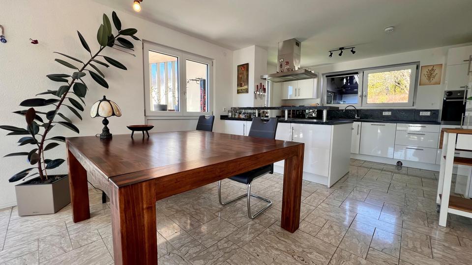 Erdgeschoßwohnung Tuttlingen - 4.5 Zimmer, 158 m&sup2;, 1.580&euro; | Angebot:25430708