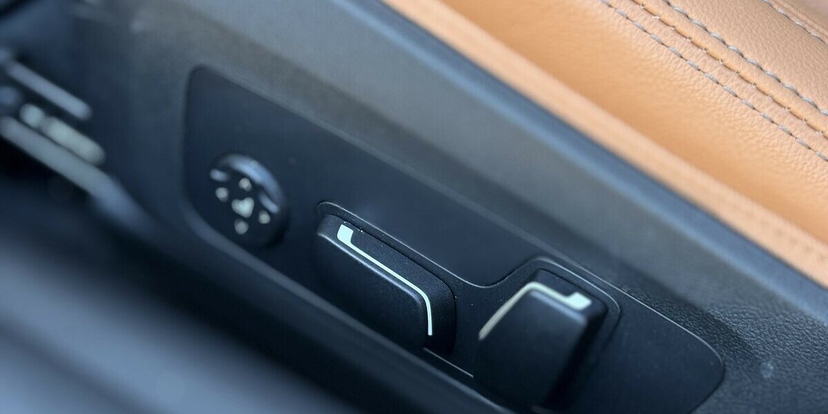 BMW 420i Cabrio 360°/MEMORY/LENKHZ/DAB/NAVI/1.HAND 3.721 km 49.900 &euro; Villingen-Schwenningen 78054