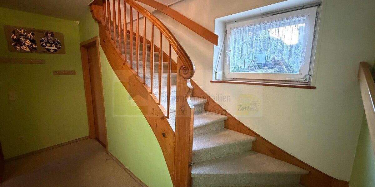 Mehrfamilienhaus, Wohnhaus Donaueschingen - 6 Zimmer, 127 m&sup2;, 375.000&euro; | Angebot:25692117