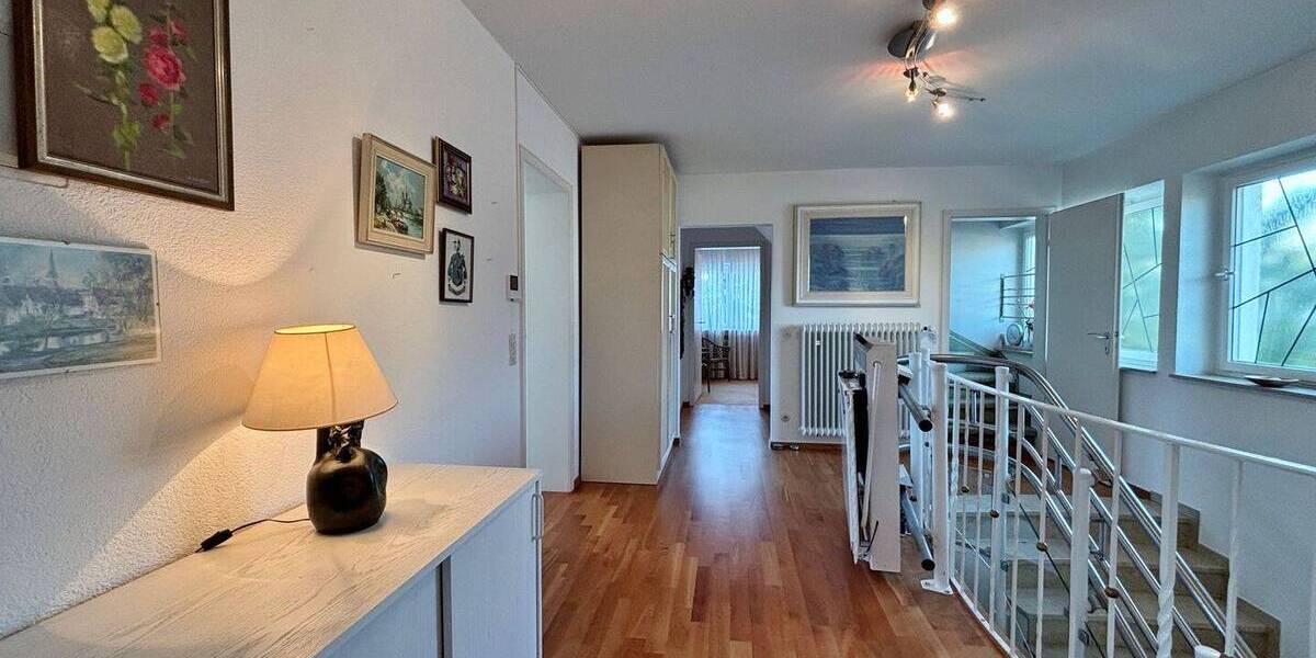 Einfamilienhaus Tuttlingen - 9 Zimmer, 264 m&sup2;, 698.000&euro; | Angebot:26826884