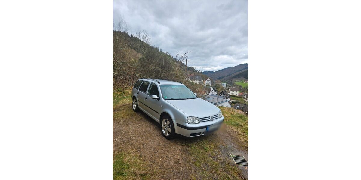 VW Golf 250.000 km 2.800 &euro; Schiltach 77761