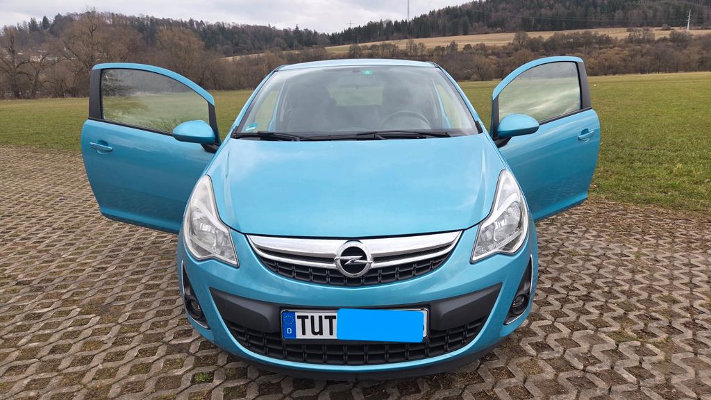 Opel Corsa 114.596 km 4.300 &euro; Tuttlingen 78532