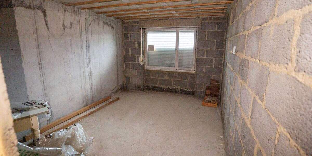 Einfamilienhaus Tuttlingen - 9 Zimmer, 385.000&euro; | Angebot:26015654