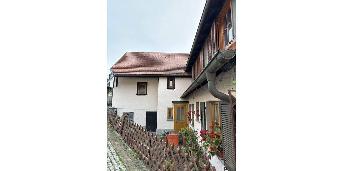 Mehrfamilienhaus, Wohnhaus Reichenbach am Heuberg - 7 Zimmer, 170 m&sup2;, 175.000&euro; | Angebot:25866992