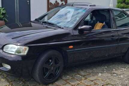 Ford Escort 121.800 km 2.300 &euro; Villingen-Schwenningen, Stadt 78056