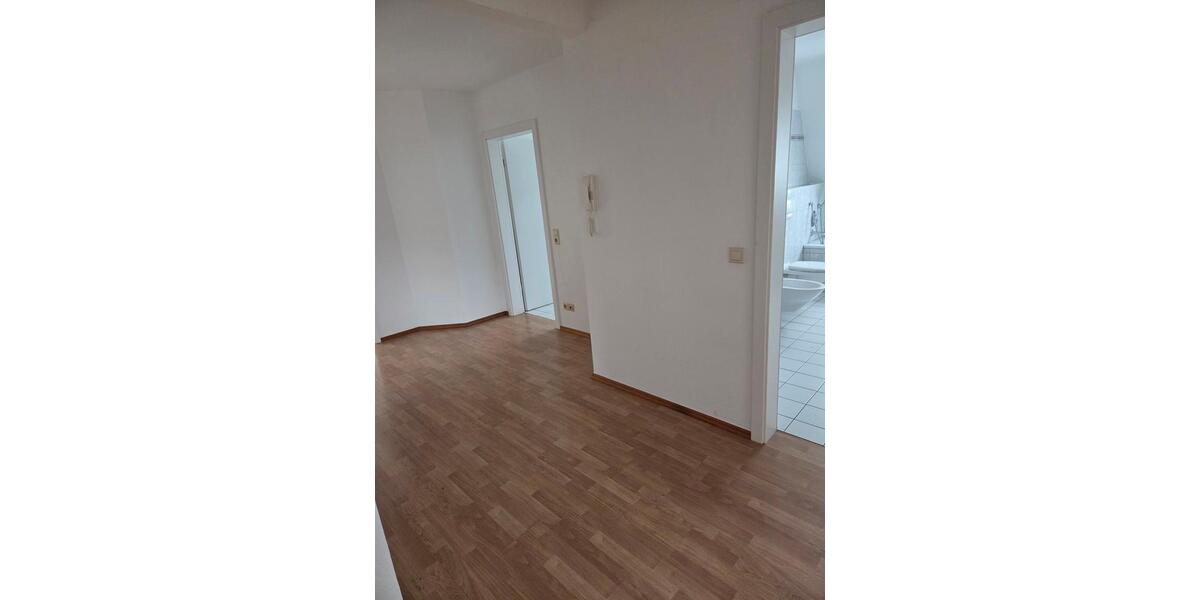 Dachgeschoßwohnung Tuttlingen - 3 Zimmer, 94 m&sup2;, 780&euro; | Angebot:25873601