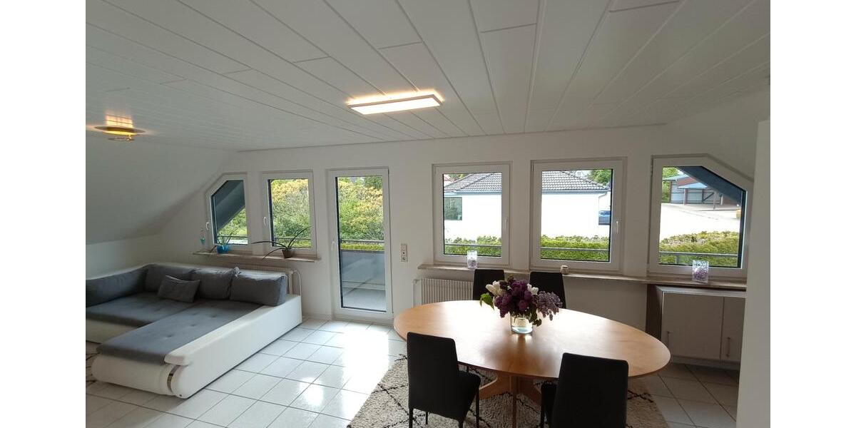 Dachgeschoßwohnung Trossingen - 1 Zimmer, 62 m&sup2;, 400&euro; | Angebot:26580139