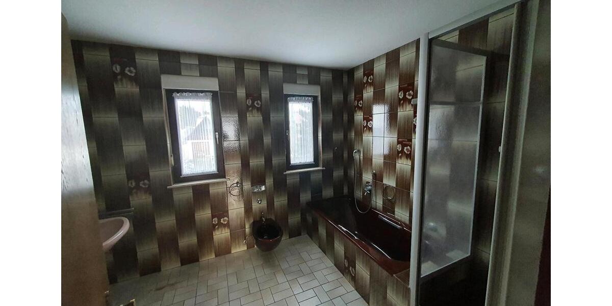 Mehrfamilienhaus, Wohnhaus Geisingen - 8 Zimmer, 180 m&sup2;, 295.000&euro; | Angebot:25081932