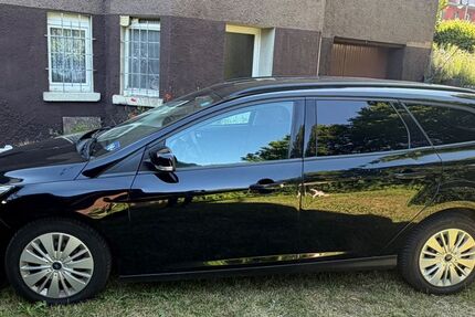 Ford Focus 180.000 km 5.299 &euro; Titisee-Naustadt 79822