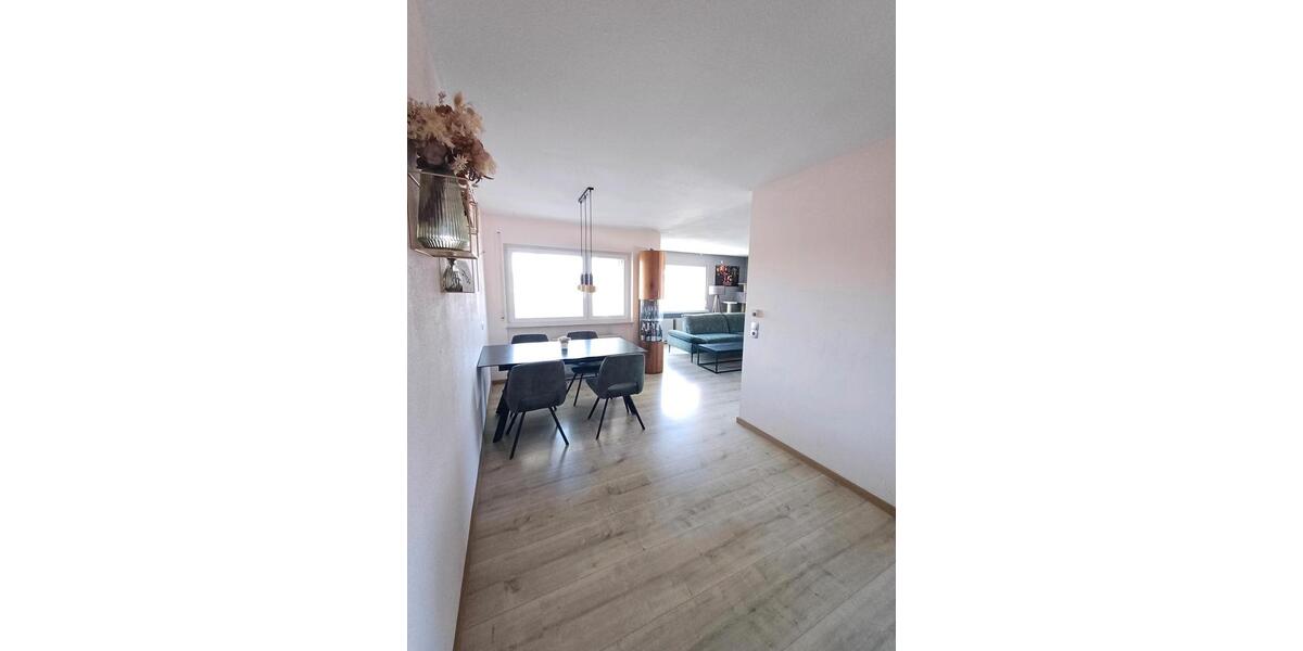 Etagenwohnung Oberndorf am Neckar - 4.5 Zimmer, 111 m&sup2;, 295.000&euro; | Angebot:23845909
