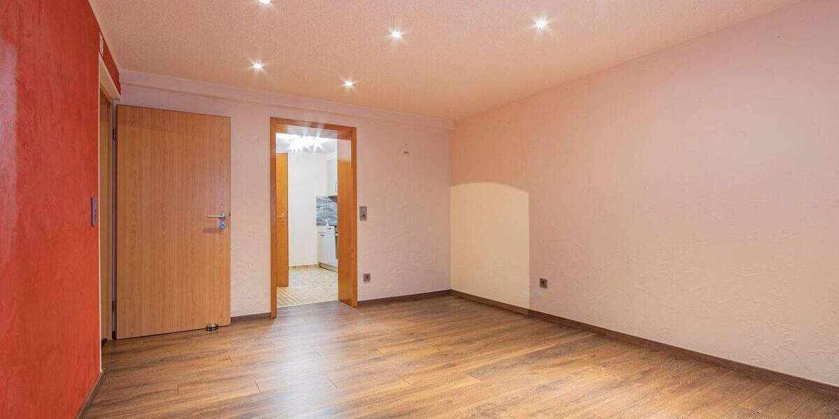 Etagenwohnung Bonndorf - 4 Zimmer, 93 m&sup2;, 199.000&euro; | Angebot:25741789