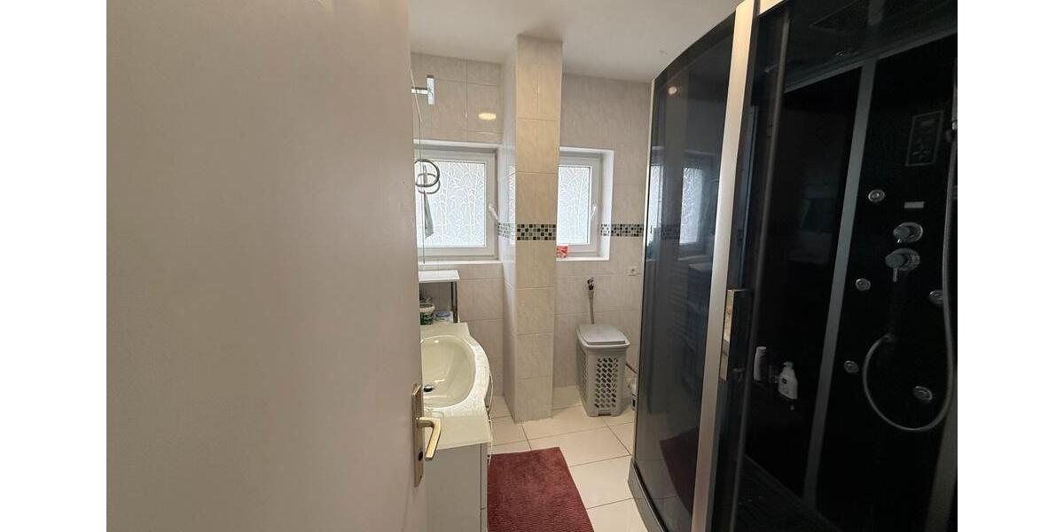 Erdgeschoßwohnung Villingen-Schwenningen Schwenningen - 4.5 Zimmer, 120 m&sup2;, 1.519&euro; | Angebot:25576438