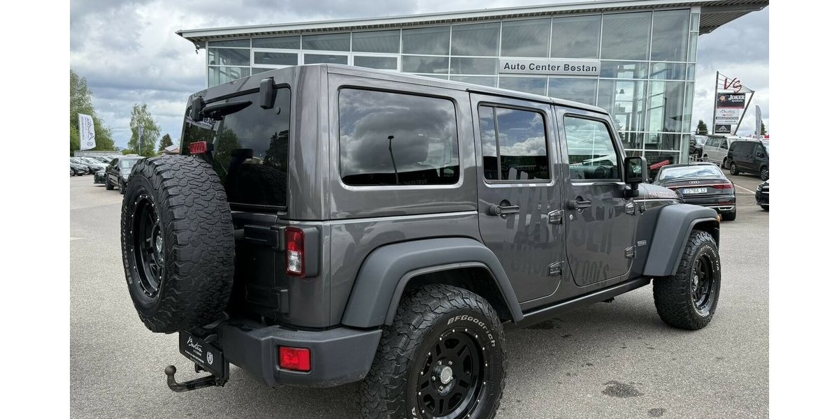 Jeep Wrangler RUBICON RECON UNLIMTED/SERVICE.BEI.JEEP 192.271 km 25.900 &euro; Villingen-Schwenningen 78054