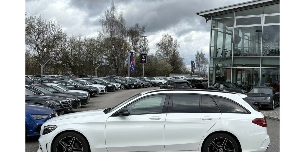 Mercedes-Benz C 200 AMG KAMERA/NAVI/CARPLAY/NIGHT/SHZ/ACC/AHK 73.254 km 24.800 &euro; Villingen-Schwenningen 78054
