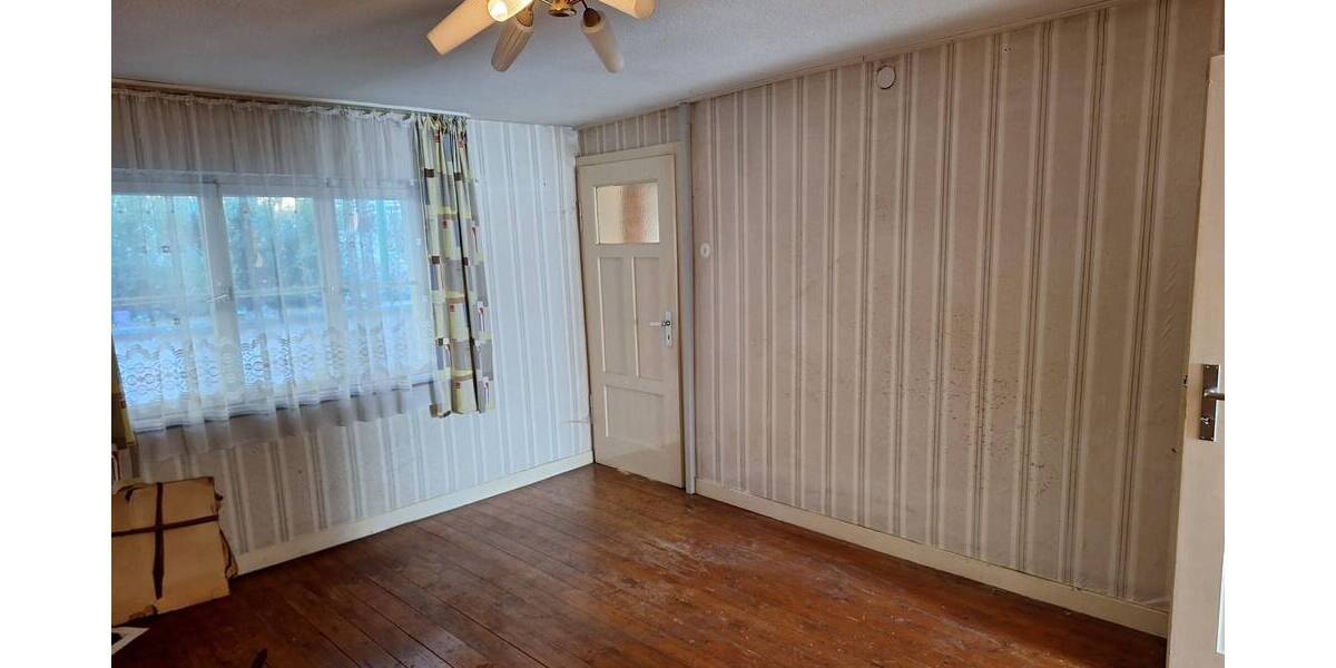 Bauernhaus, Landhaus Reichenbach - 9 Zimmer, 195 m&sup2;, 99.000&euro; | Angebot:25670856