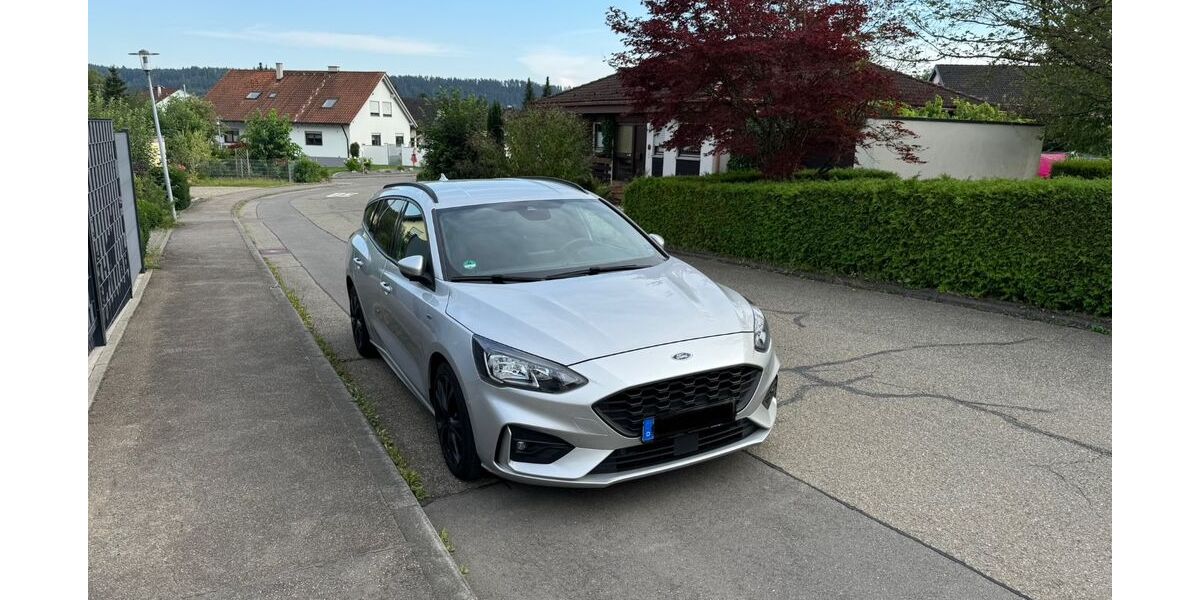 Ford Focus 122.789 km 15.800 &euro; Deißlingen 78652