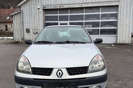 Renault Clio 180.000 km 1.400 &euro; möhringen 78532