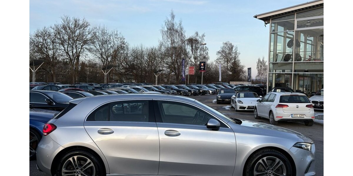 Mercedes-Benz A 250 BUSSINES/NAVIGATION/HIGHPERFORMACE-LED/PDC 123.953 km 19.900 &euro; Villingen-Schwenningen 78054