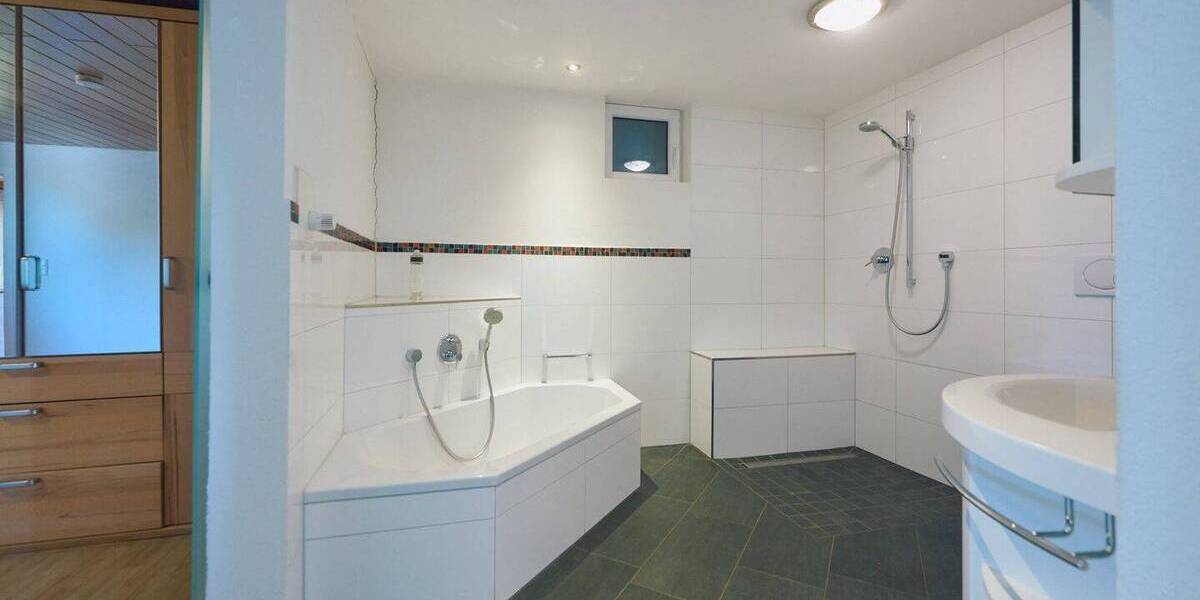 Einfamilienhaus Eschbronn Locherhof - 6 Zimmer, 163 m&sup2;, 780.000&euro; | Angebot:25670375