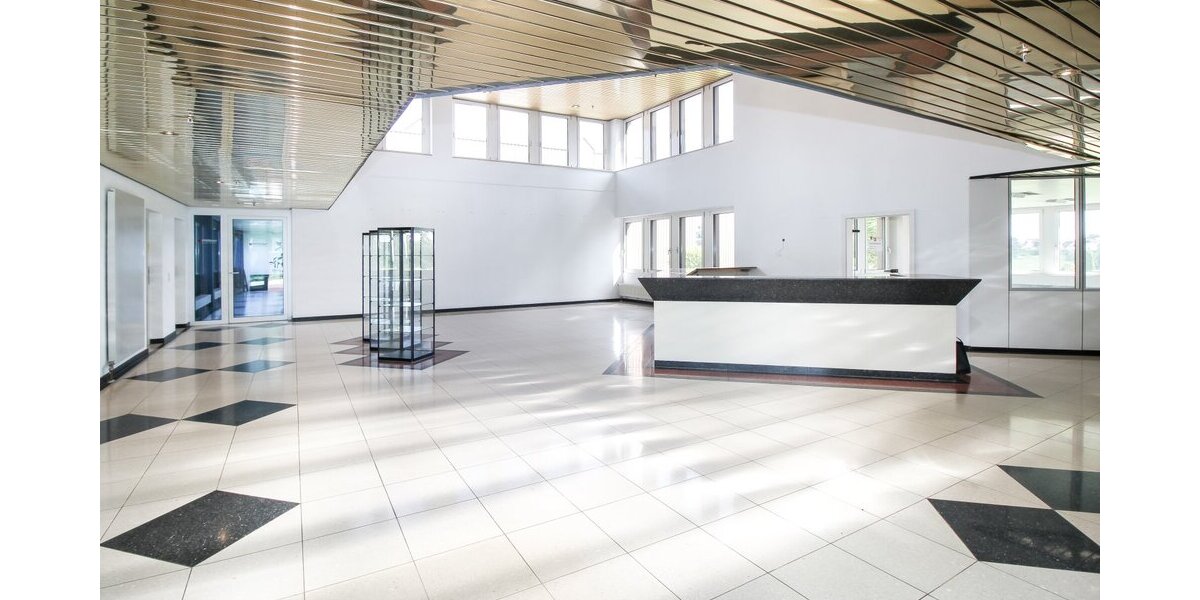 Attraktive Gewerbeimmobilie mit großer Produktionshalle & Büroflächen - Teilflächen möglich! - Gewerbeobjekt Zimmern | Angebot:22442116