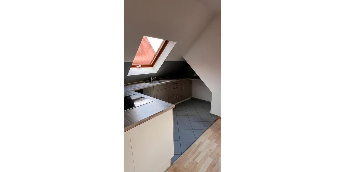 Dachgeschoßwohnung Villingen-Schwenningen Schwenningen - 2 Zimmer, 69 m&sup2;, 170.000&euro; | Angebot:25988070