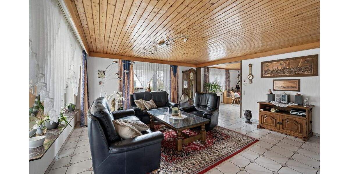 Einfamilienhaus Dietingen - 7 Zimmer, 306 m&sup2;, 497.000&euro; | Angebot:25776556