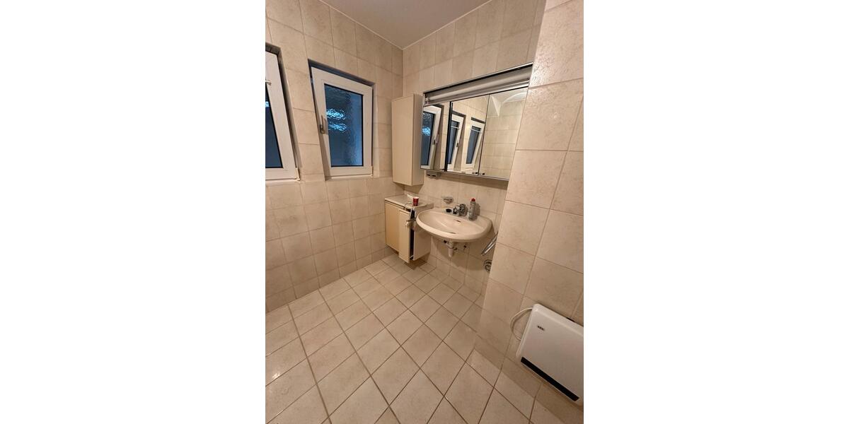 Etagenwohnung Tuttlingen - 3.5 Zimmer, 82 m&sup2;, 1.000&euro; | Angebot:25636804