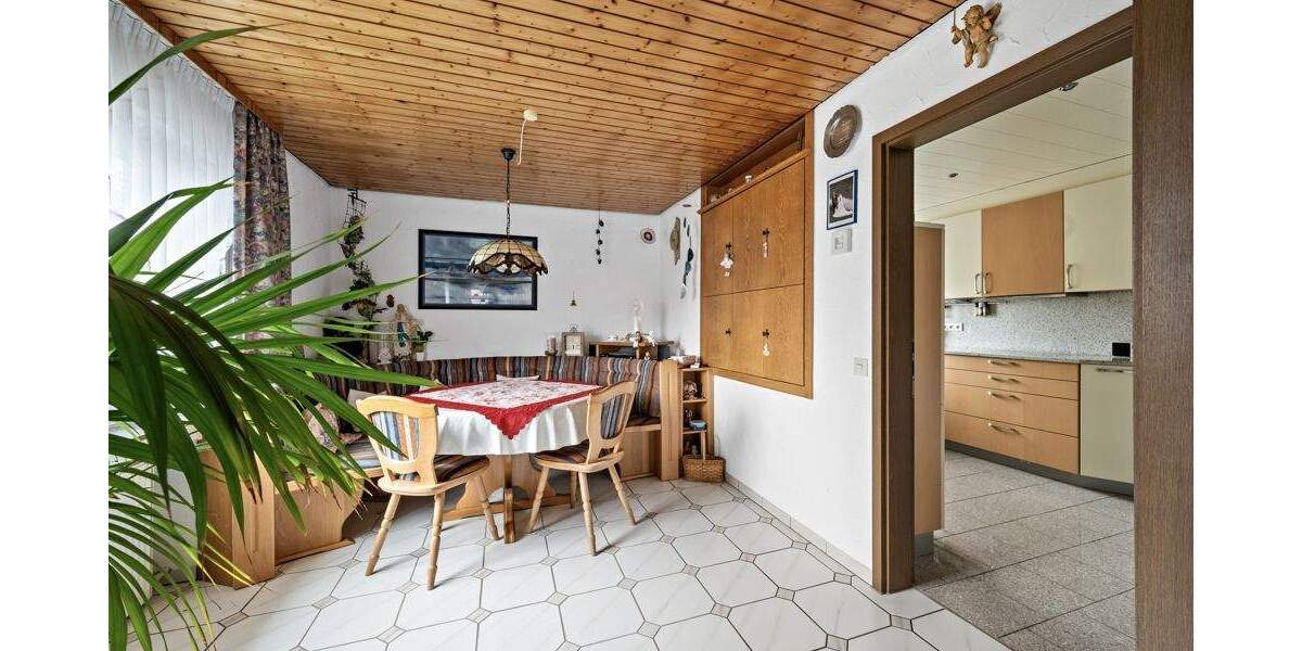 Einfamilienhaus Dietingen - 7 Zimmer, 306 m&sup2;, 497.000&euro; | Angebot:25776556