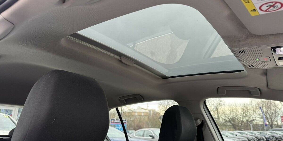 VW Golf 1 ST EDITION VIII LIM. STYLE/MASSAGE/MEMORY 128.913 km 16.800 &euro; Villingen-Schwenningen 78054