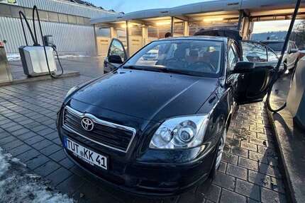Toyota Avensis 202.000 km 5.500 &euro; tuttlingen 78532
