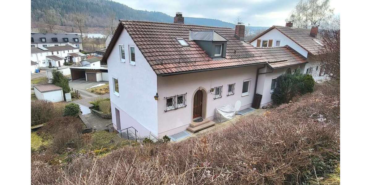 Einfamilienhaus Tuttlingen - 5 Zimmer, 119 m&sup2;, 320.000&euro; | Angebot:25933950