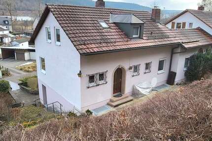 Haus Tuttlingen - 5 Zimmer, 119 m&sup2;, 320.000&euro; | Angebot:25933950