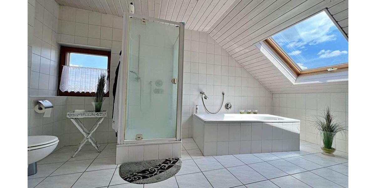 Mehrfamilienhaus, Wohnhaus Bad Dürrheim Sunthausen - 8 Zimmer, 280 m&sup2;, 679.000&euro; | Angebot:25734452