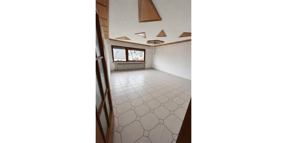 Erdgeschoßwohnung Wellendingen - 5 Zimmer, 107 m&sup2;, 1.150&euro; | Angebot:25967866