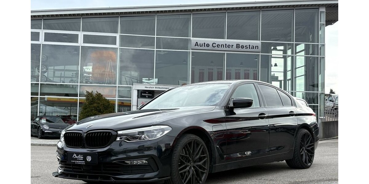 BMW 530e iPERFORMANCE/LUXURY LINE/TV/INNOVATIONS 132.551 km 25.900 &euro; Villingen-Schwenningen 78054