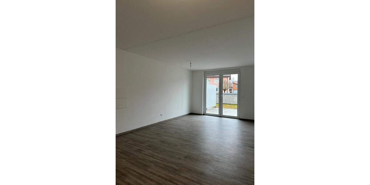 Etagenwohnung Blumberg - 3 Zimmer, 122 m&sup2;, 384.300&euro; | Angebot:25797396
