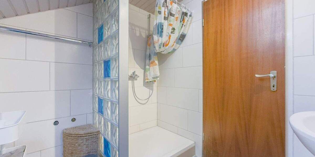 Einfamilienhaus Tennenbronn / Tennenbronn Tennenbronn - 8 Zimmer, 184 m&sup2;, 298.000&euro; | Angebot:25691611