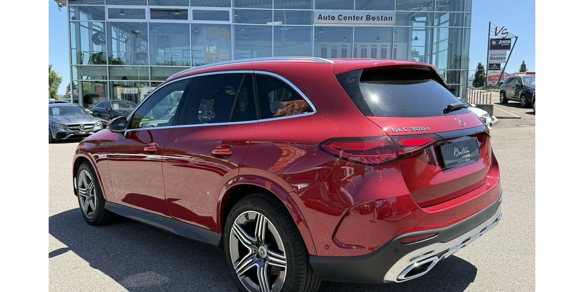 Mercedes-Benz GLC 300 d AMG/PANORAMA/4-MATIC/NAVI/MBUX/1.HAND 39.620 km 52.900 &euro; Villingen-Schwenningen 78054