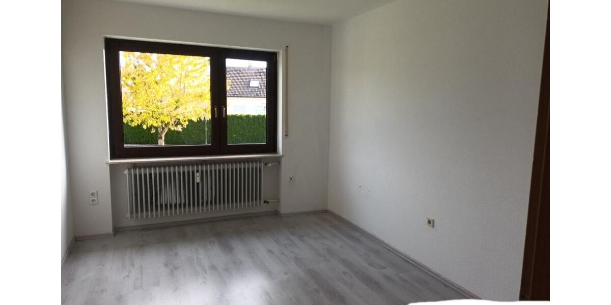 Etagenwohnung Frittlingen - 6 Zimmer, 145 m&sup2;, 950&euro; | Angebot:25446938